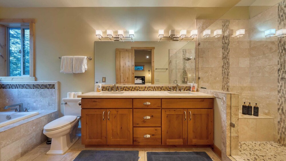 Cozy Tahoe Retreat w/ Hot Tub, Movie Room & Forest Views Tahoma Getaway by Avantstay