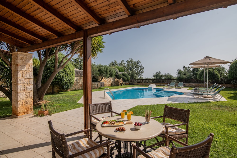 Gerani Villas