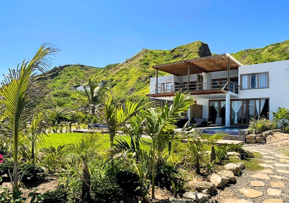 HOP KAI Hermosa Casa de Playa en Punta Sal
