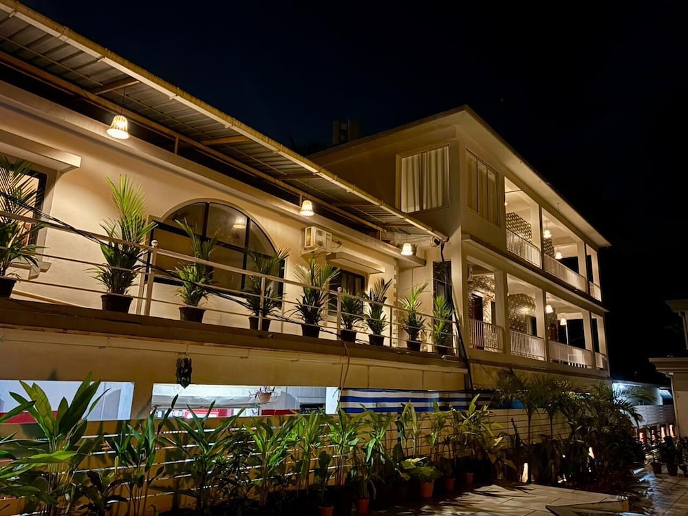 Zuna Stayz Morjim Goa