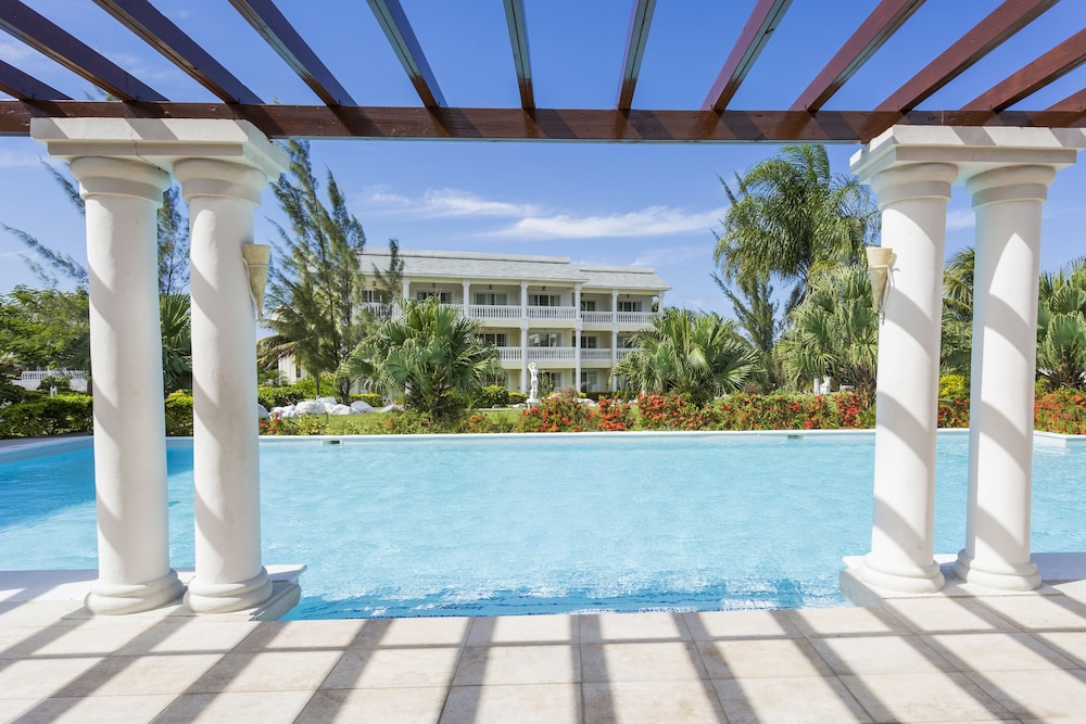 Grand Palladium Lady Hamilton Resort  Spa All Inclusive - Property Image 75