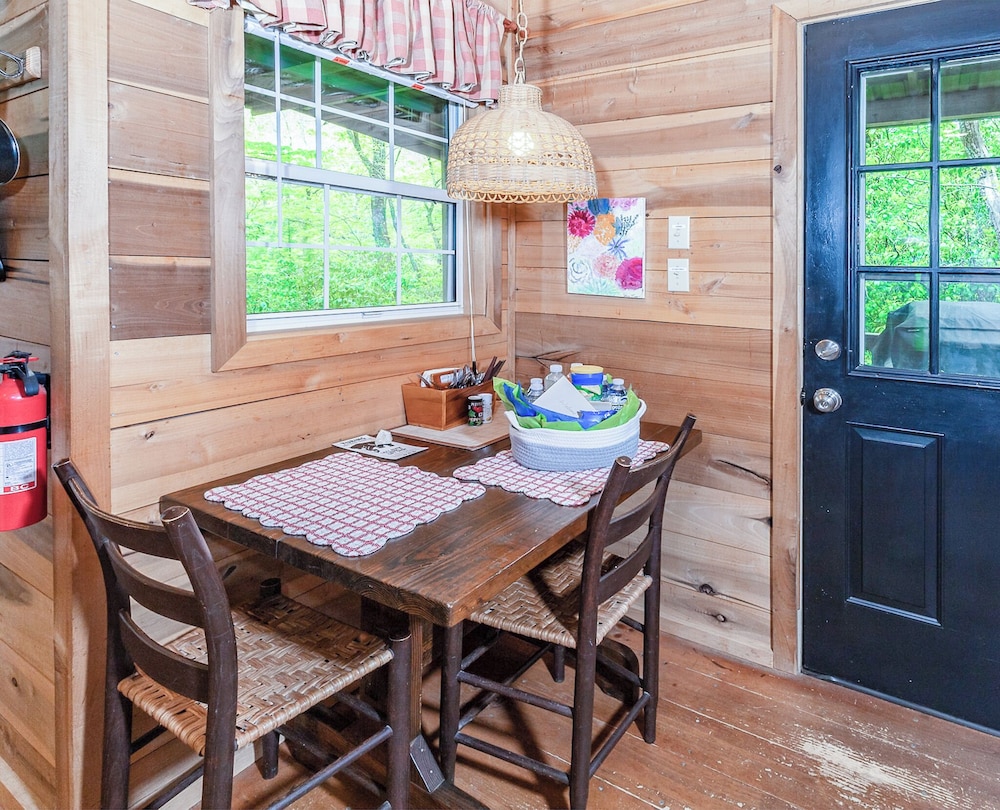 The Cabins at Seven Foxes