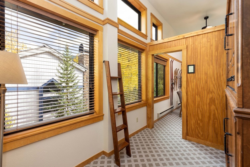 Keystone Ski Resort CO - Slopeside Lodging