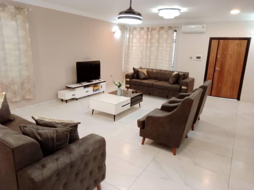 3 Bedroom En-suite House in Communication Hills, East Legon Hills