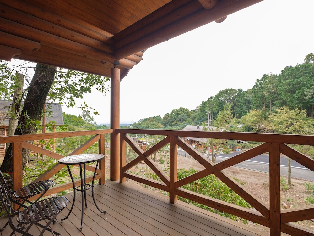 Log Cabin Kinoko No Sato