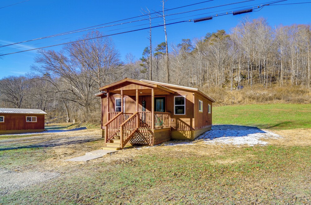 Peaceful Beattyville Cabin Near Red River Gorge! view 4