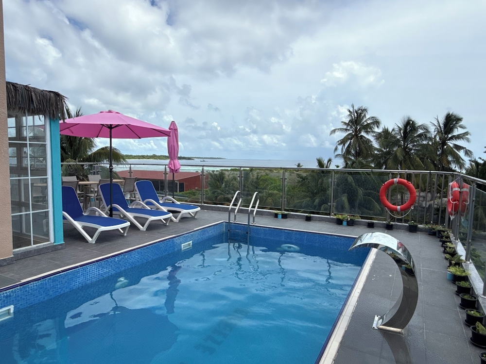 Breeze Haven Surf Retreat