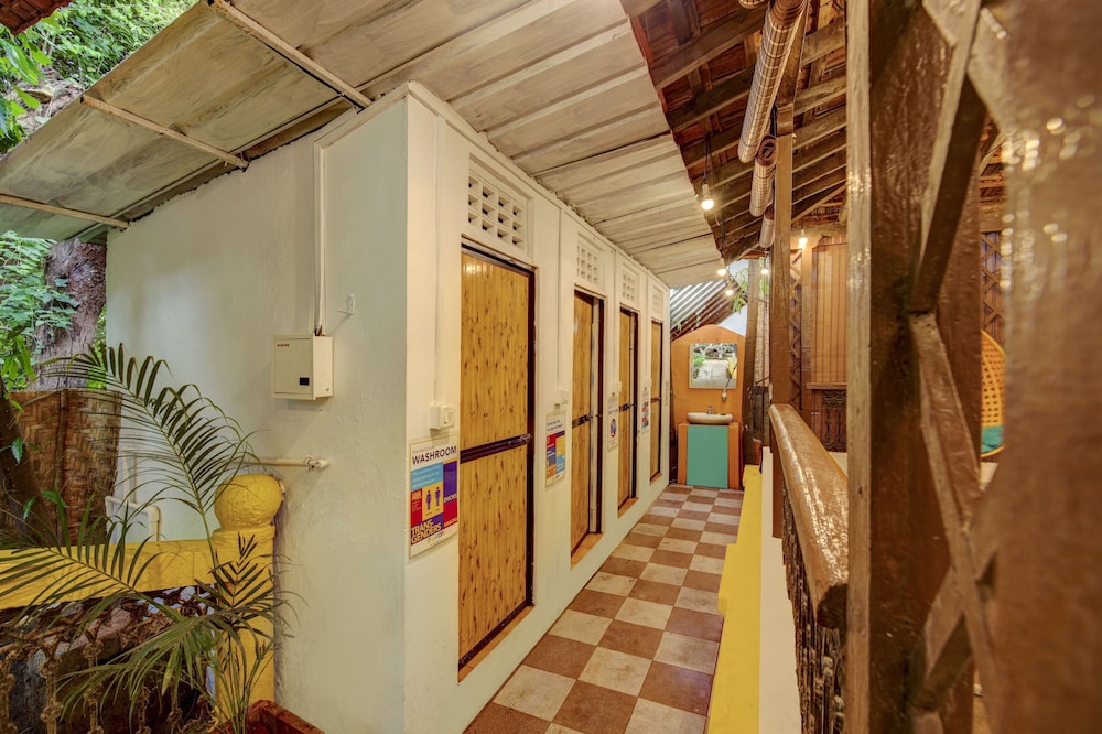 goSTOPS Lite Goa, Calangute