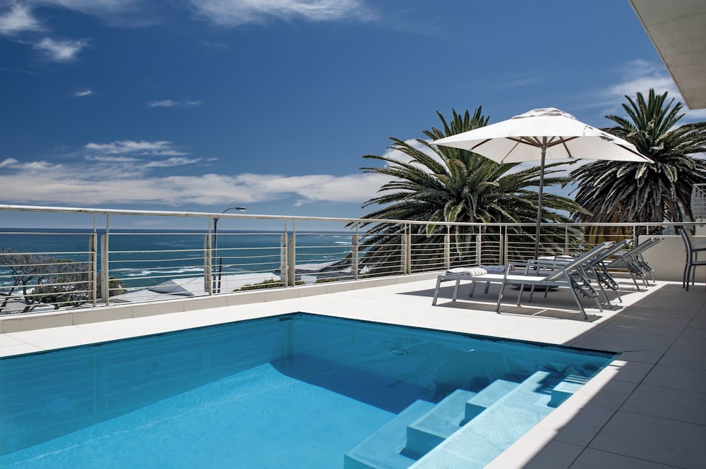 Blue Views Penthouse Beachfront Apartments