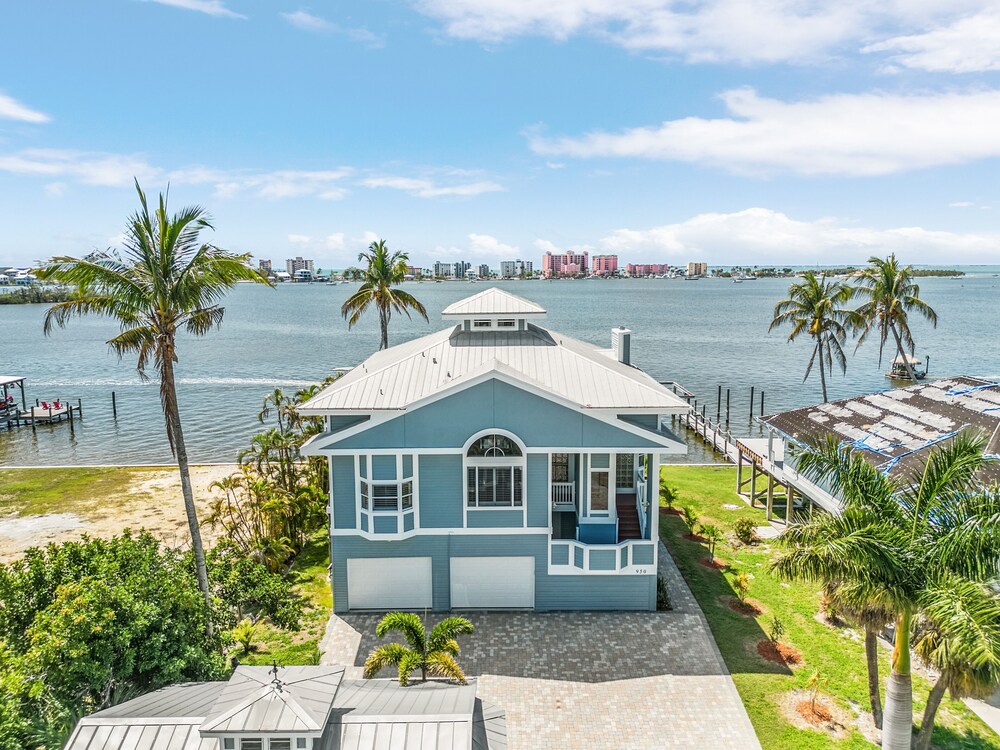 Sea Breeze Bay - 950 San Carlos Drive 4 Bedroom Home by RedAwning