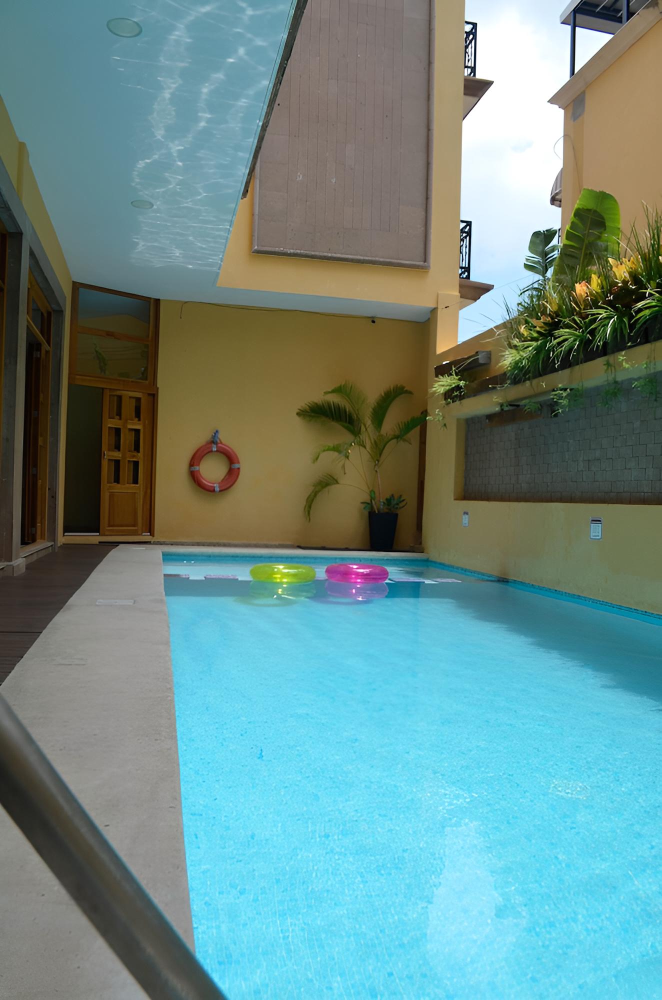 Cancun International Suites