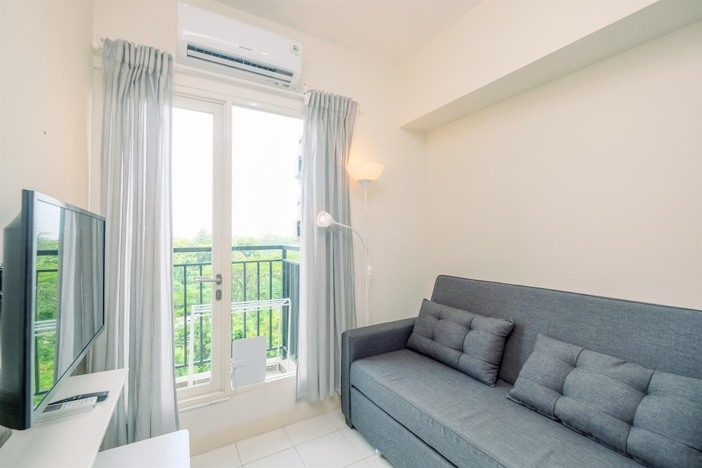 Fully Furnished with Cozy Design 2BR Podomoro Golf View Apartment