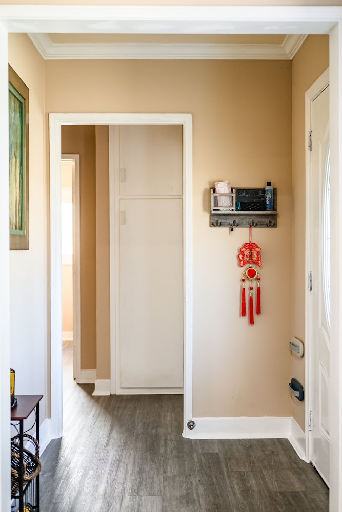 Whimsical Family Stay 10 Min Walk to PV Hospital