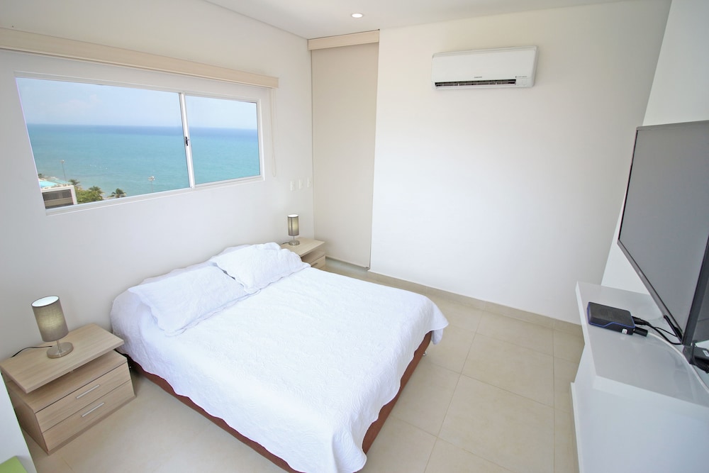 Apartamentos SOHO Elite - Frente al Mar