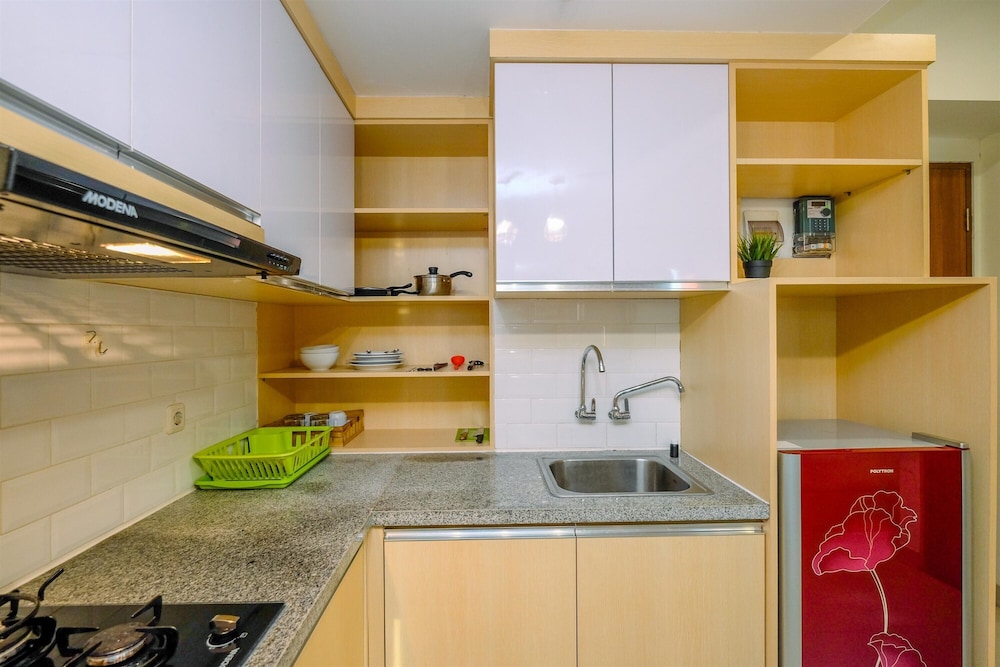 Modern and Spacious Studio with City View @ Grand Kamala Lagoon Apartment view 4