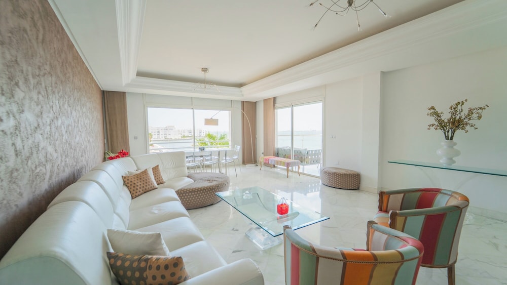 Infinity View Spacious 3 bd With Lake View