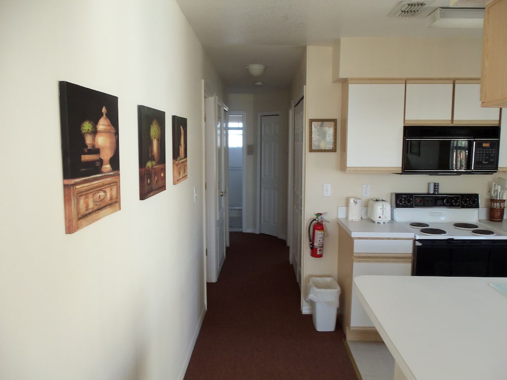 Florida Deluxe Villas, Condos, & Homes