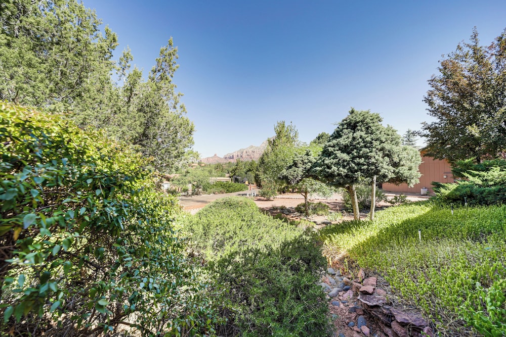 Beautiful Sedona Escape in Walkable Location!