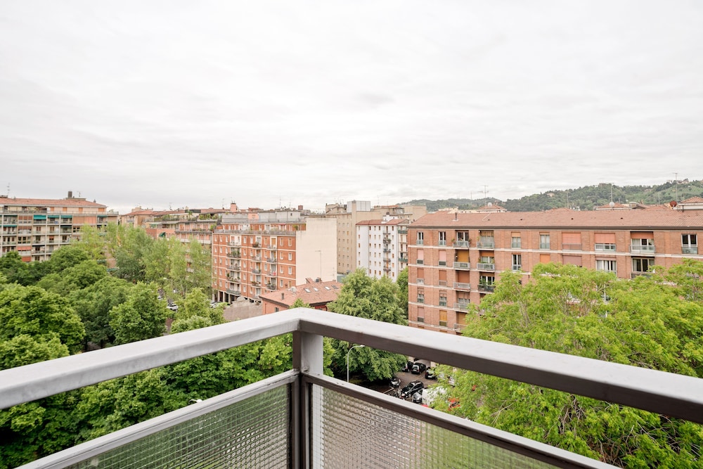 Porta San Felice e Paladozza Apartment view 5
