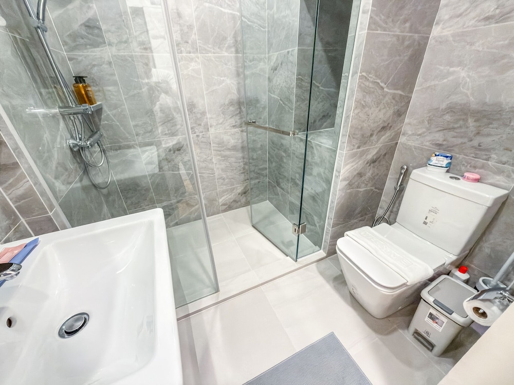 New City Condo in Central Bangkok Siam Paragon · Central World