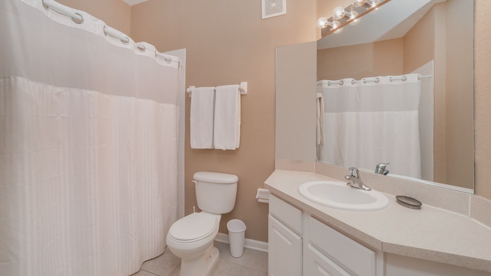 Windsor Hills Resort 3 Bedroom 4th Floor Condo with Resort Access 3 Apts