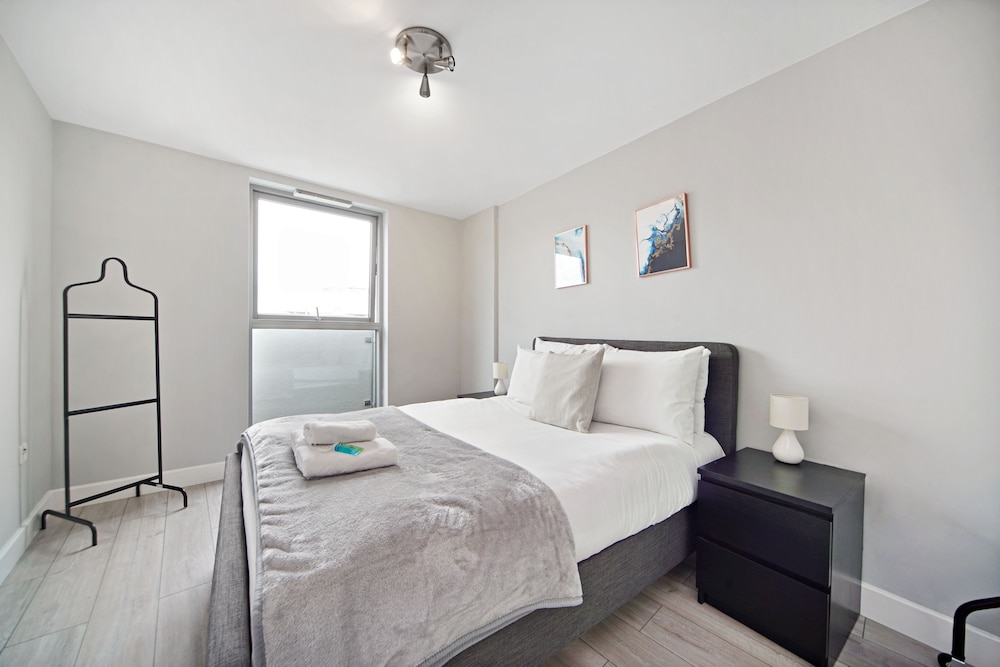 2 Bed Cozy Apartment near Regents Park with WiFi