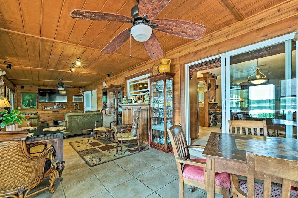 Ultimate Fisher's Retreat on Lake Rousseau! view 5