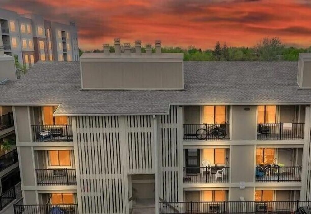 Campus West Nest - King Bed + Walk to CSU