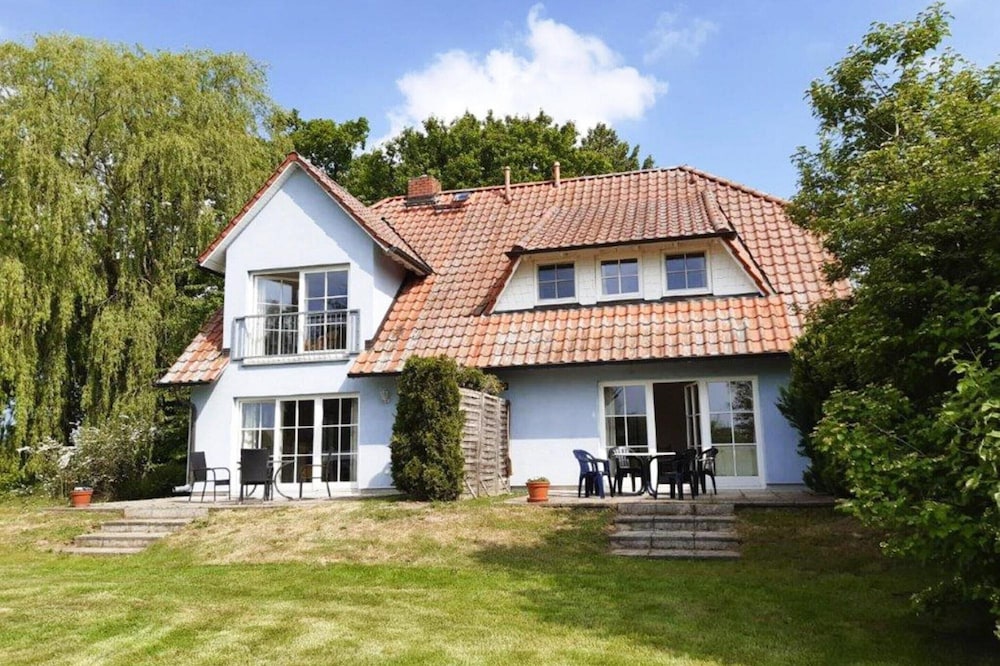 Ferienwohnungen Blaues Haus, Putbus