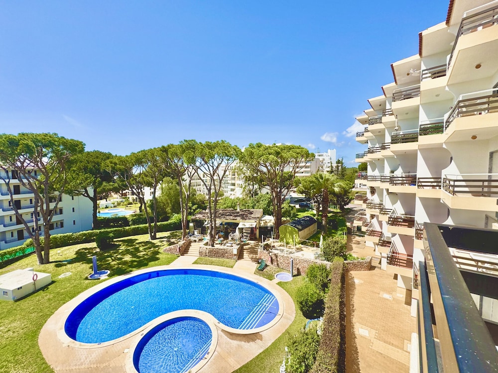Vilamoura Palm Tree 2 With Poolby Homing