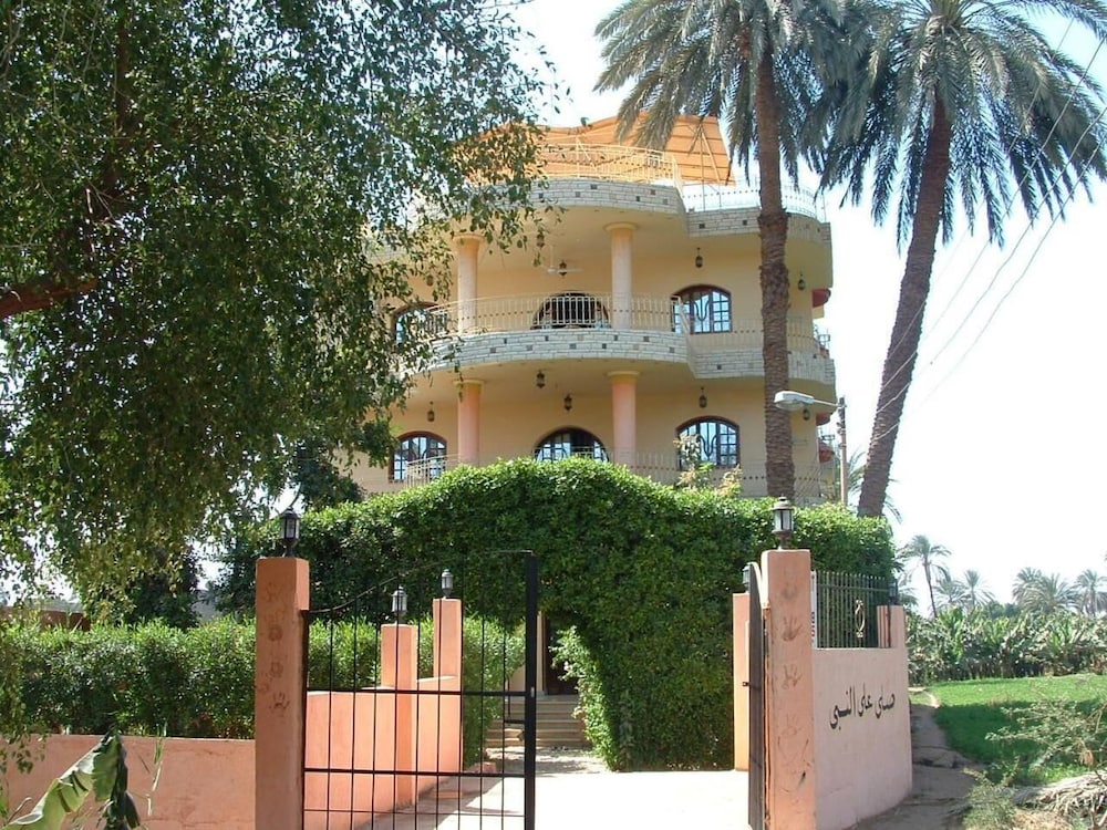 Home Sweet Home Luxor Apartments