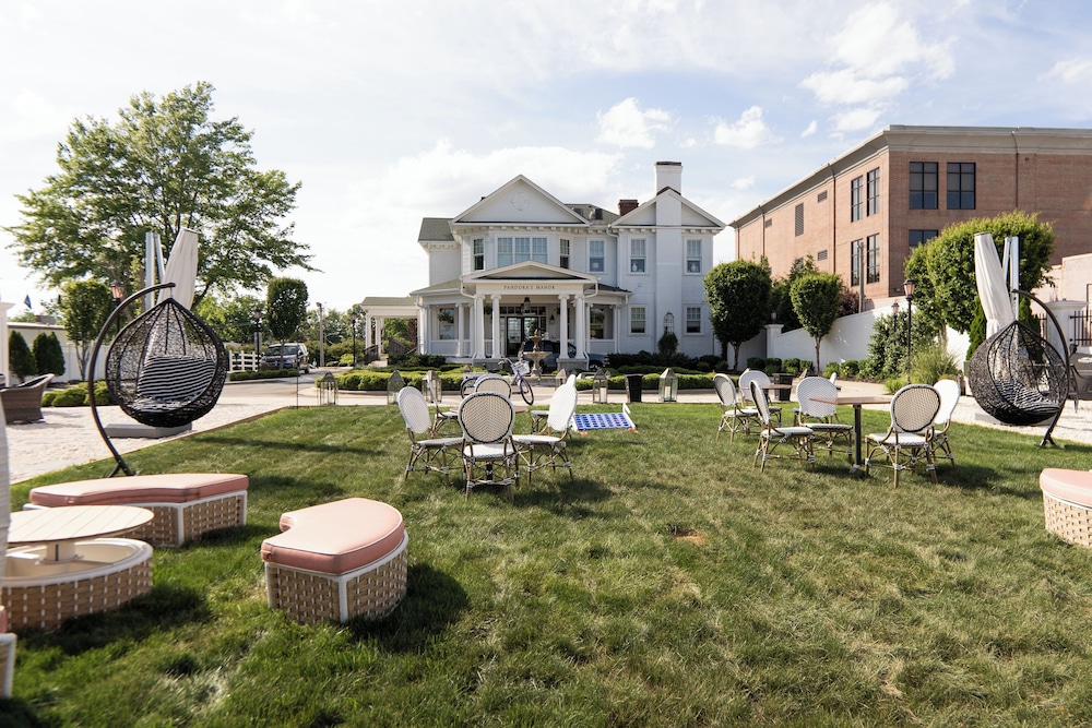 Pandora's Manor Bed & Breakfast
