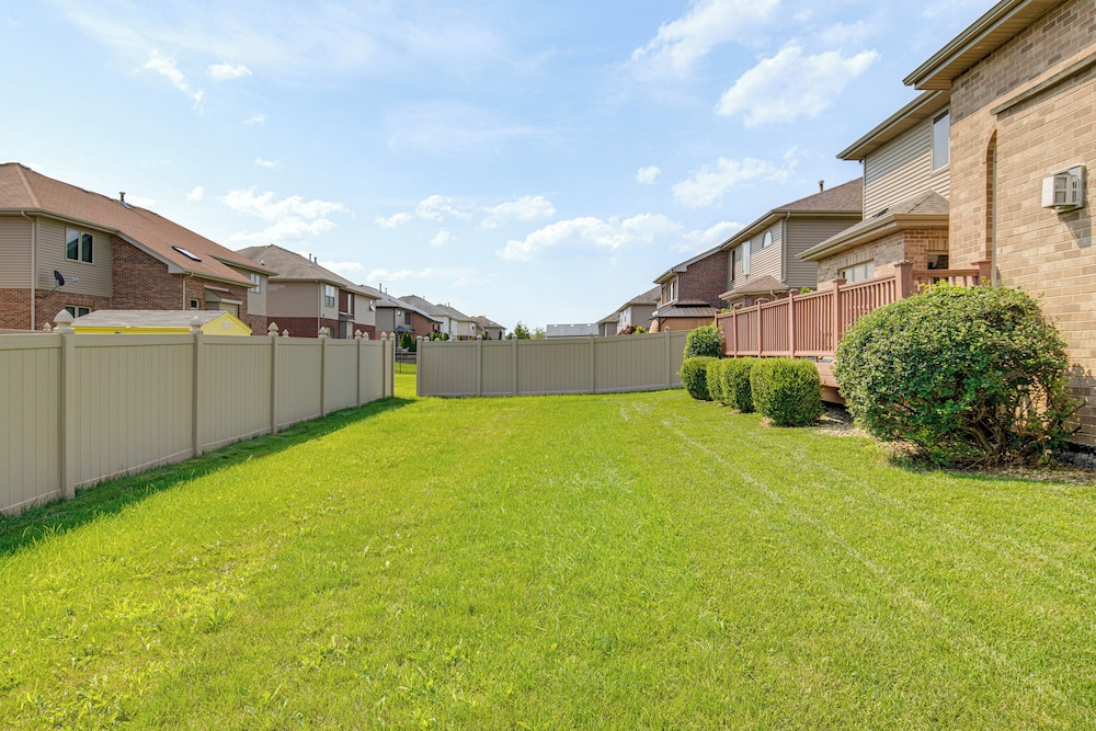 Game Room & Deck: Family Home in Chicago Area!