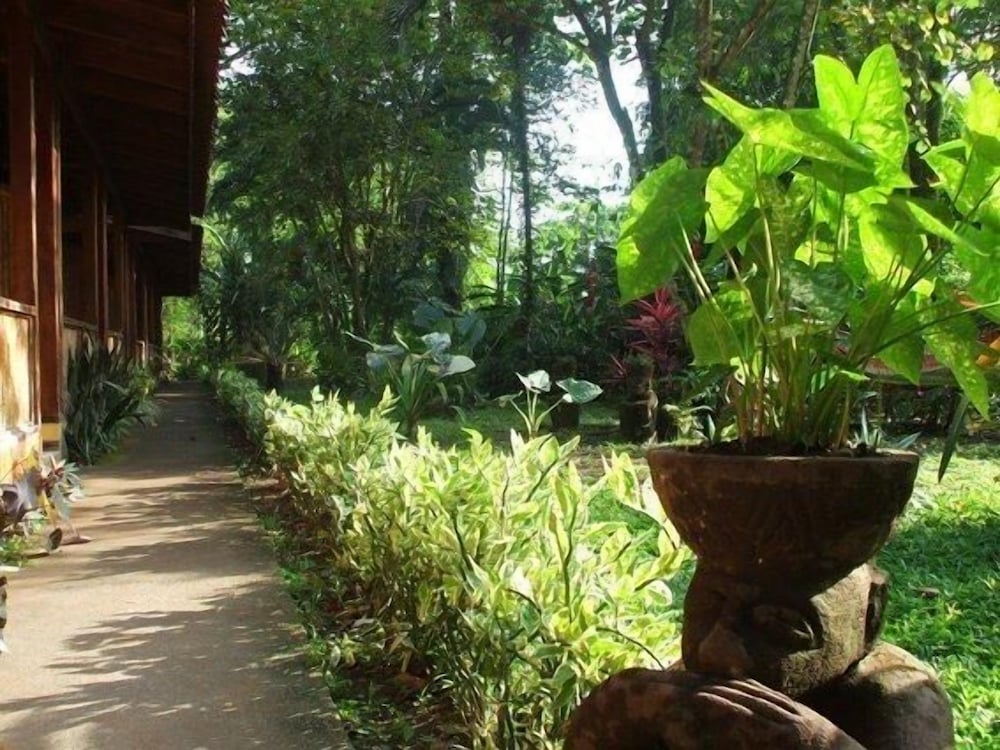 Exotica Lodge