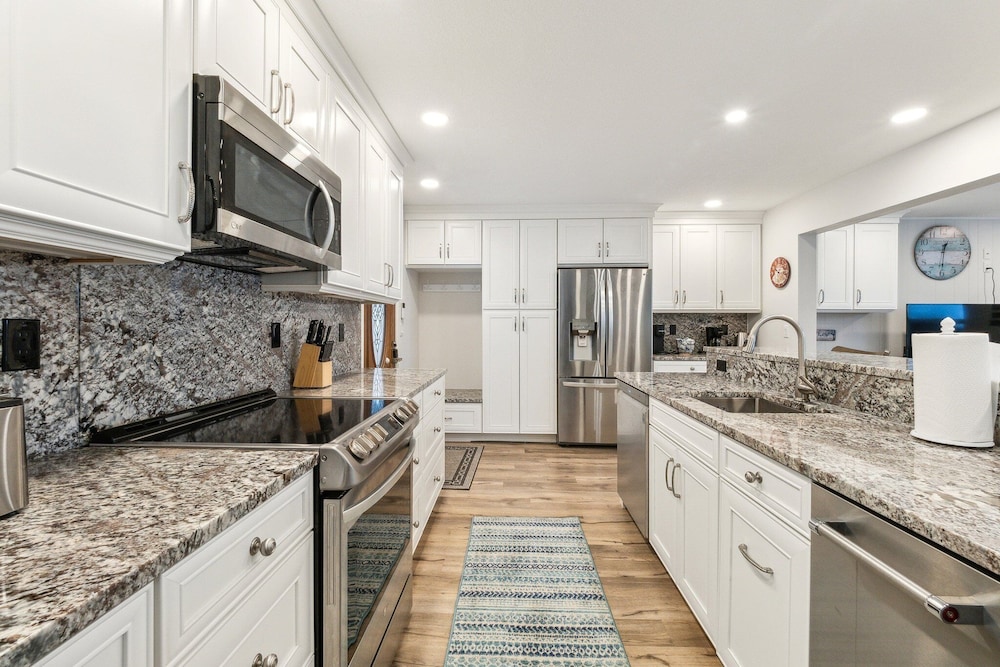 Beautiful Torch Lake House With Beach Access 2 Bedroom Home