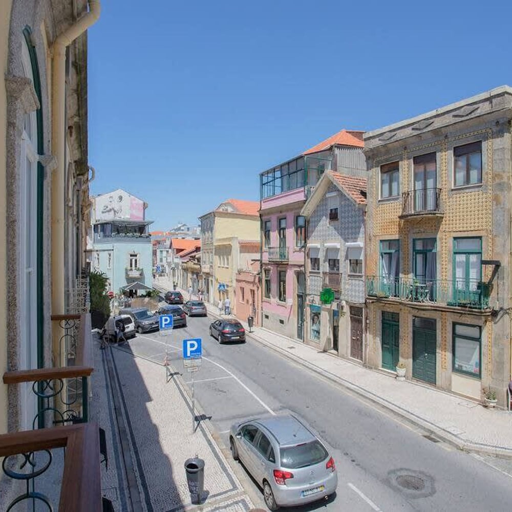 Liiiving in Porto Luxury Beachfront Apartment VI view 3