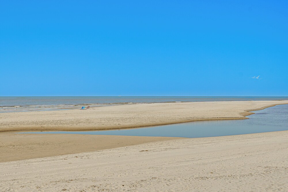 Walk to Beach: Cozy Port St Joe Getaway w/ Yard