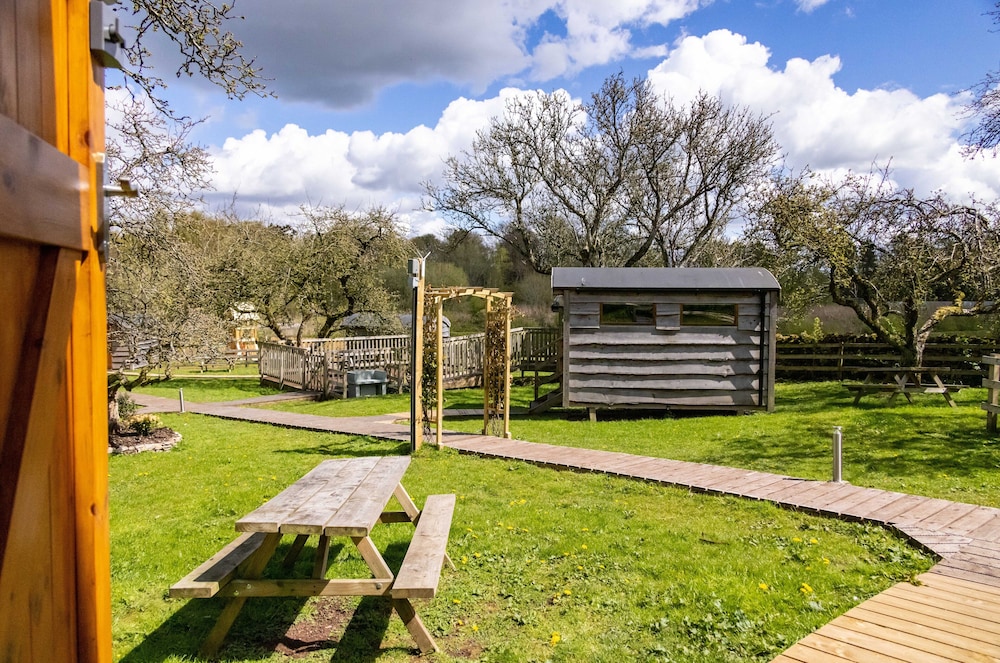 Orchard Hideaways