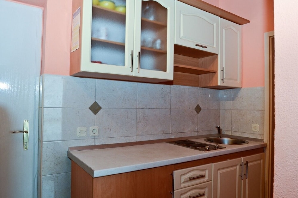 Virena - Free Grill - SA2 view 3