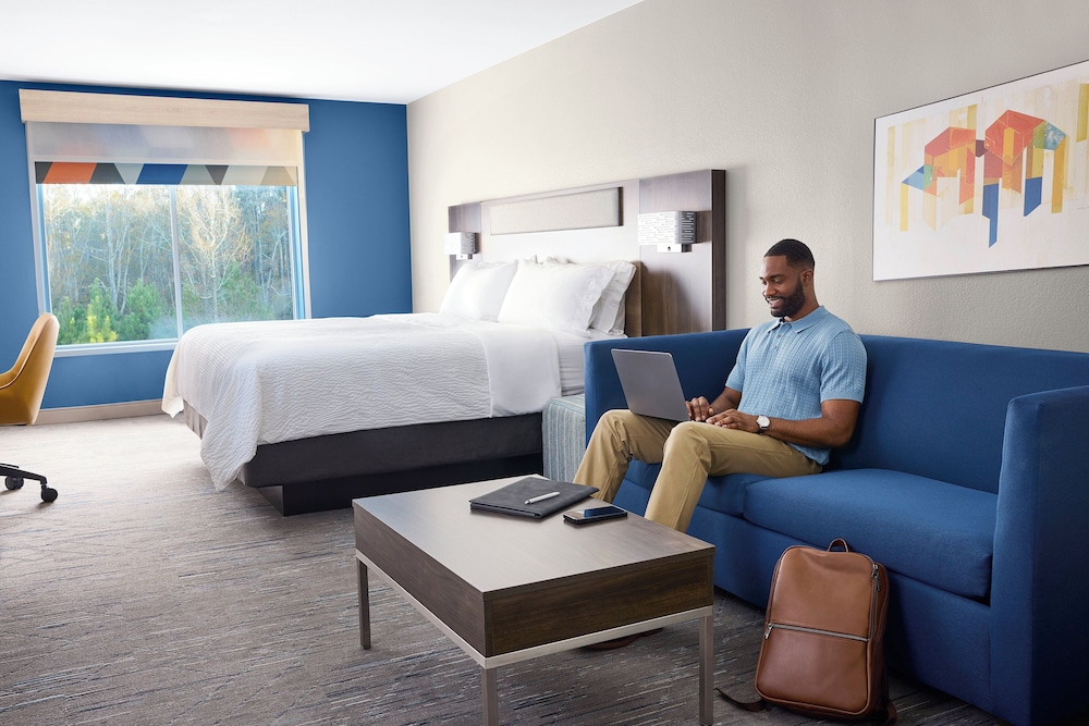 Holiday Inn Express And Suites Elgin Chicago Northwest by IHG