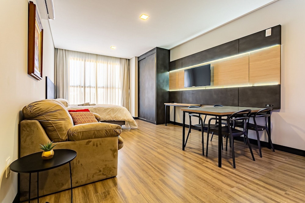 New Studio Well Located 750m From the Beach Sti209