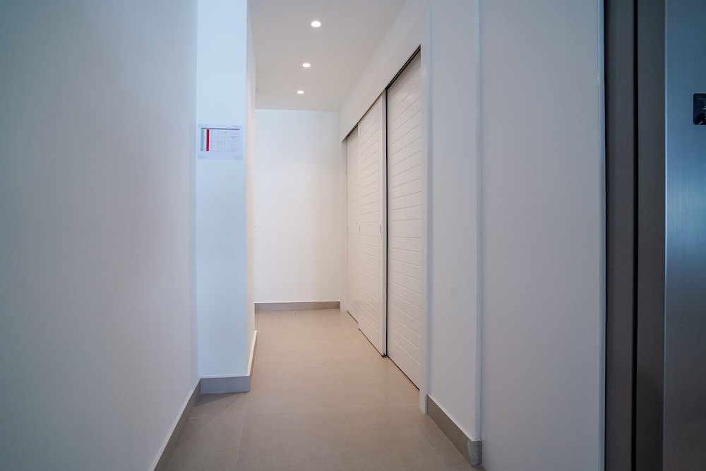 Luxury 3 Bedroom Apartment at the Beach