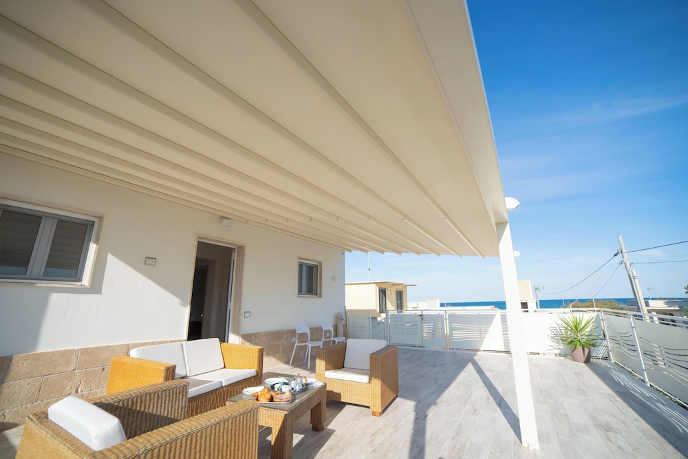Villa Na' Lu' 2 With Sea View