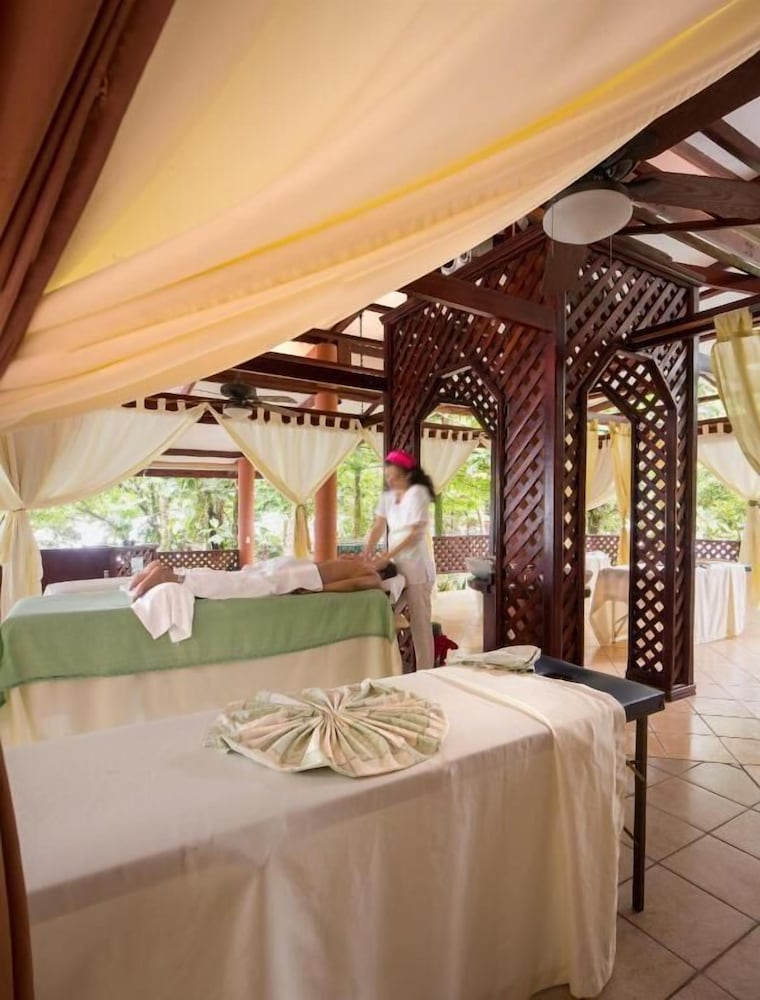 Aninga Lodge