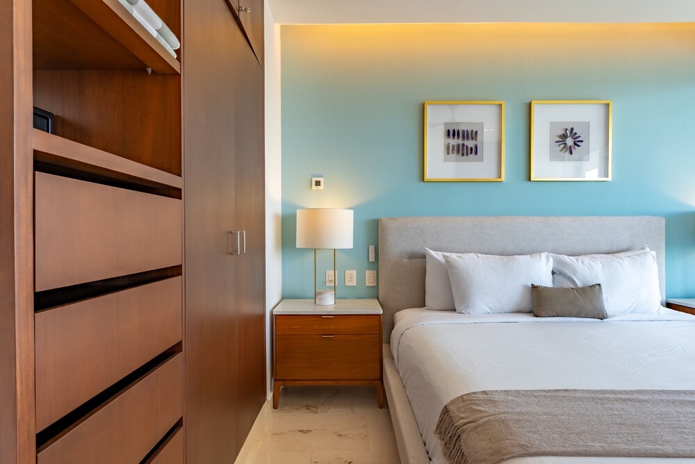 Ph Ocean Lux at Marila Condo