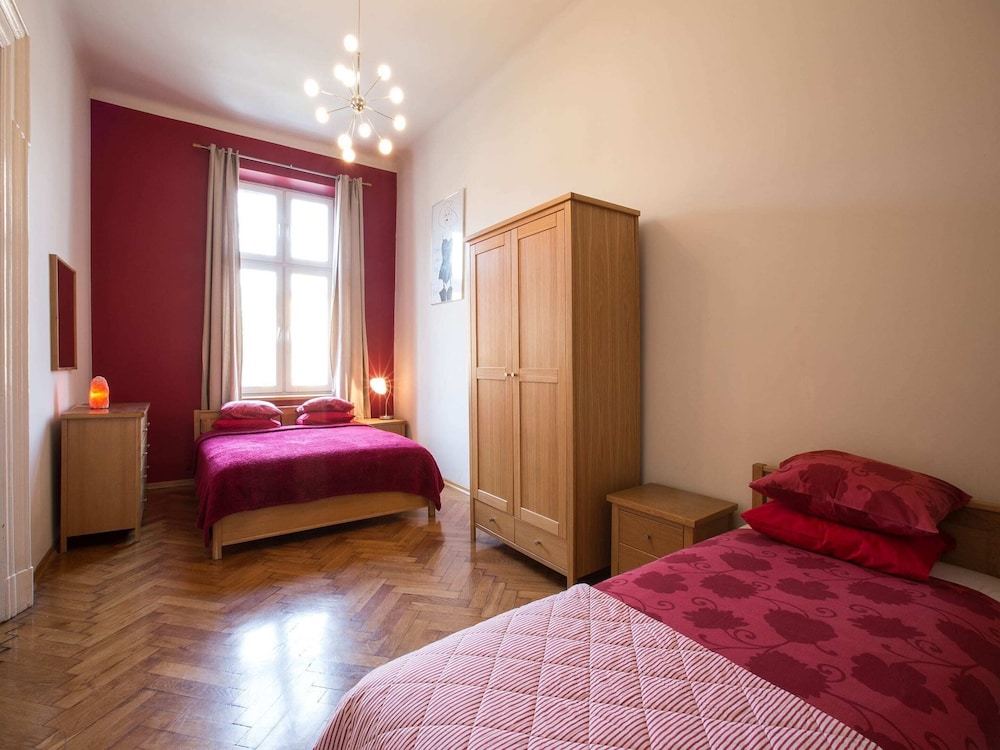 Spacious and Comfortable Flat in Krakow view 2