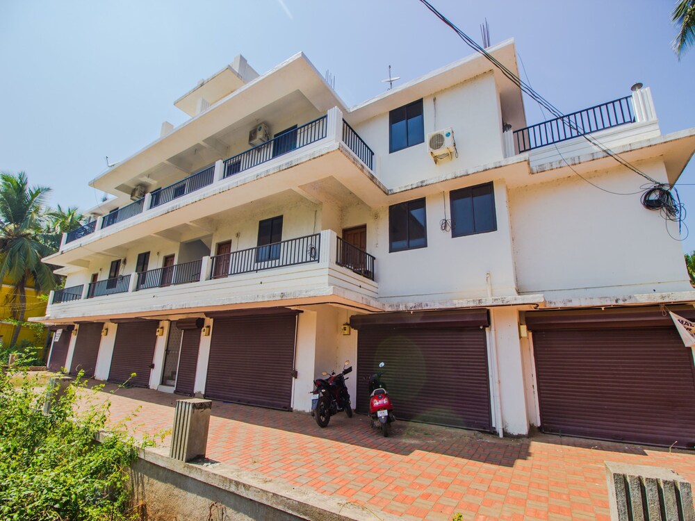 OYO 12686 Home Spacious 2BHK Varca Beach