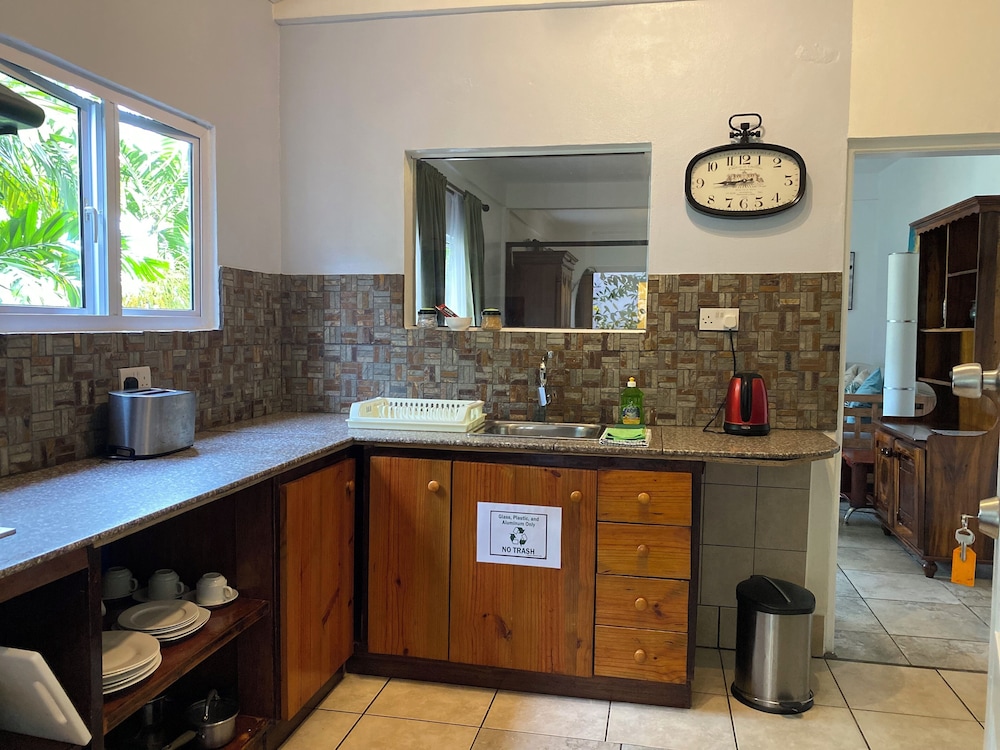 Stephna Residence