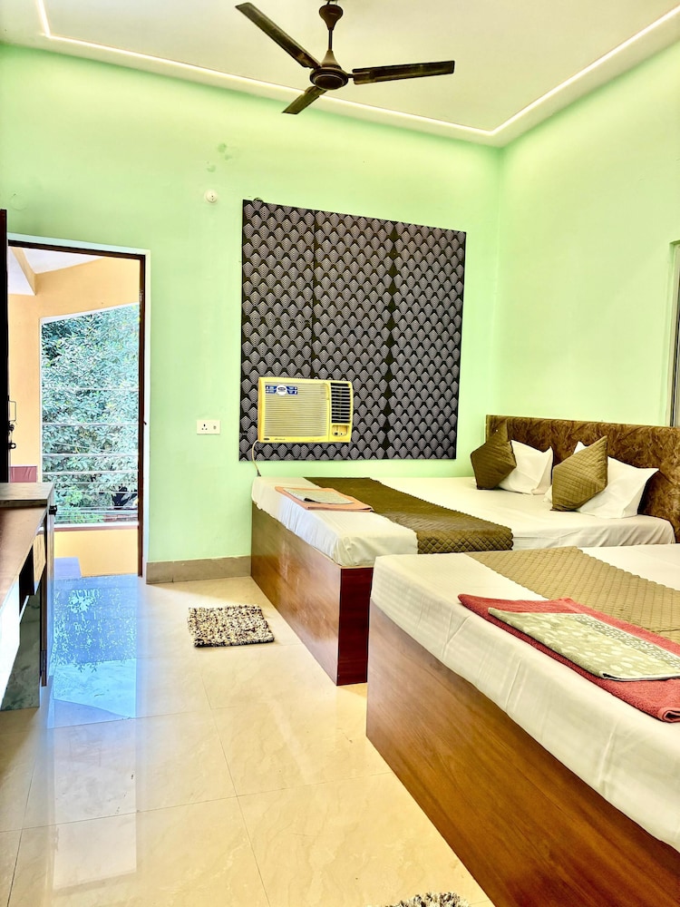Atharv hotel