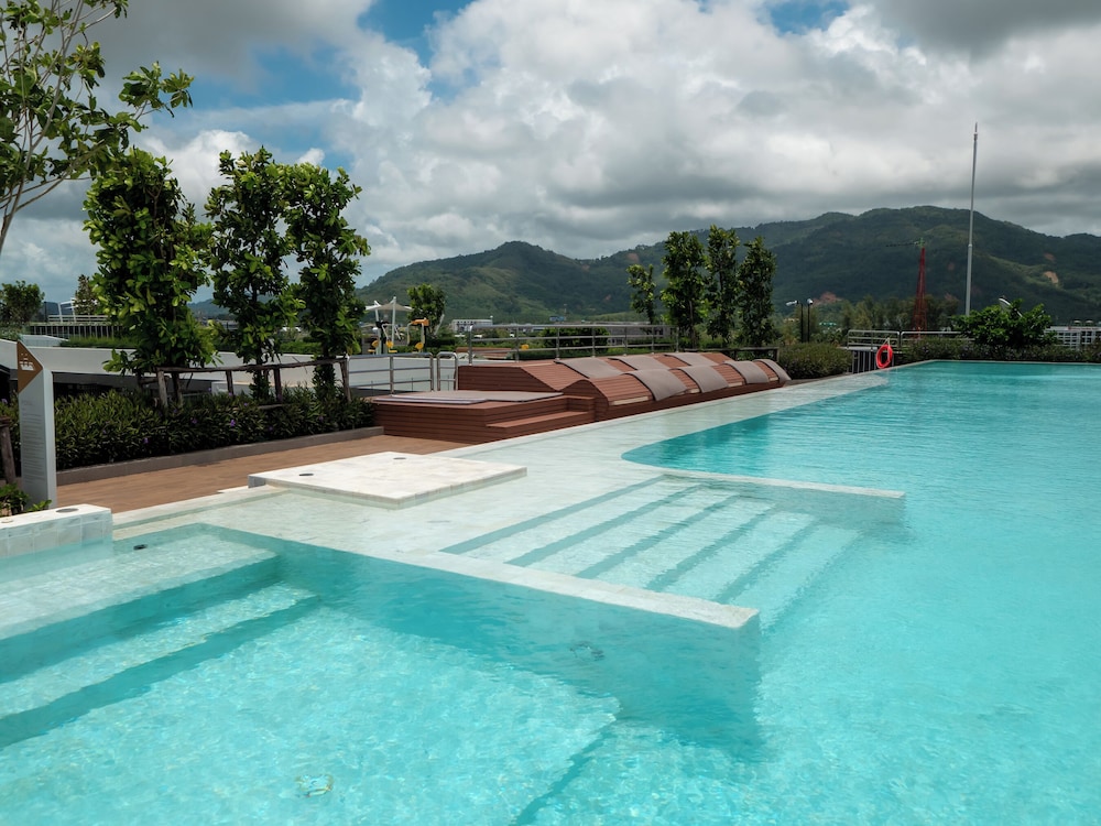 Laguna SkyPark new brand apartments